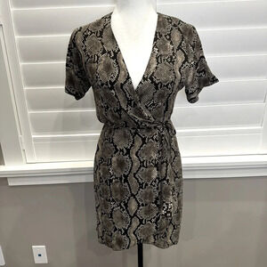Aritzia Babaton Wrap Dress